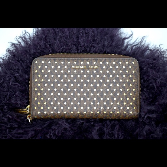 Michael Kors Handbags - Michael Kors Wallet